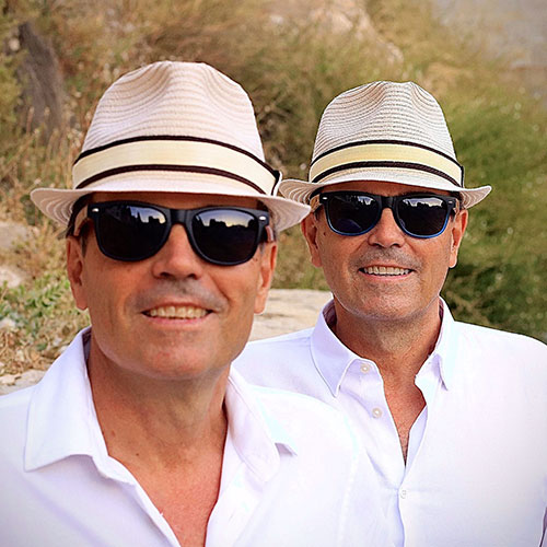 Los Gemelos de Granada y su banda