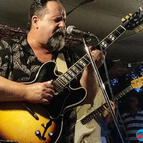 Aernando Beiztegui & El Oso de Benalúa Blues Band